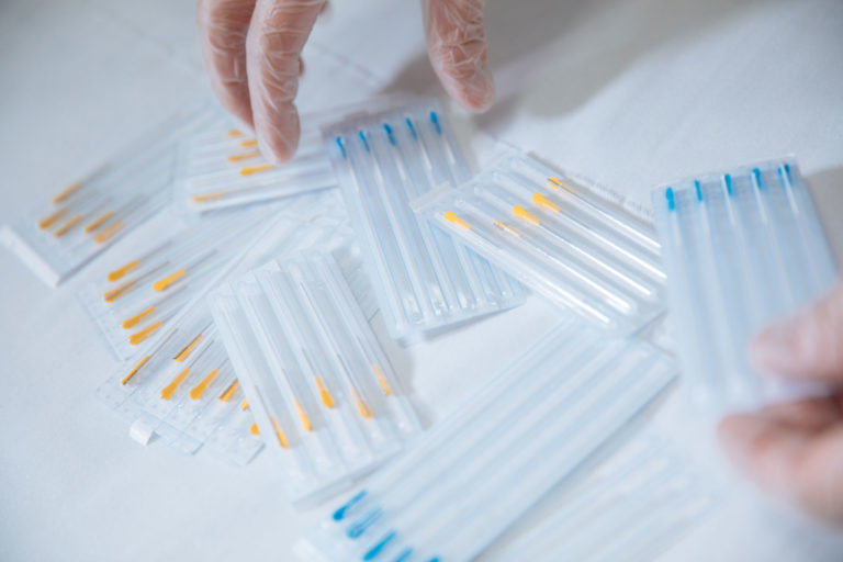 acupuncture needles packaged