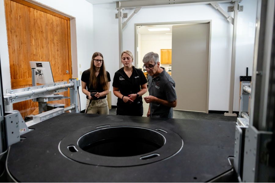CT training session at Wisconsin Equine Clinic and Hospital 